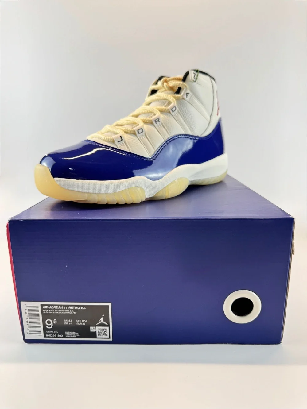 Nike Air Jordan 11 Retro Low White Royal Blue Men’s US 9.5 Brand New